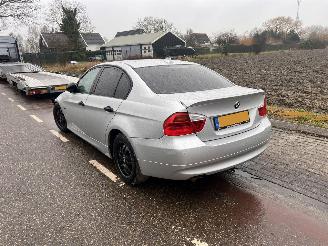 BMW 3-serie 320i picture 4