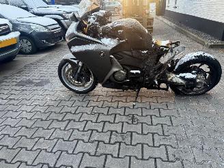 Honda VFR 1200 F DCT ABS picture 7