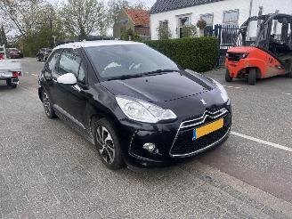 krockskadad bil auto Citroën DS3 1.2 VTi Chic 2012/12