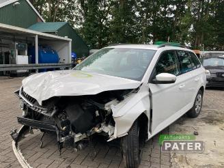 Salvage car Skoda Fabia Fabia III Combi (NJ5), Combi 5-drs, 2014 / 2022 1.4 TDI 16V 90 Greentech 2015/12