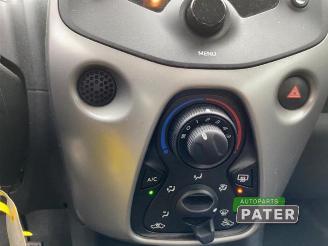 Peugeot 108 108, Hatchback, 2014 1.0 12V picture 8