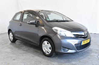 skadebil auto Toyota Yaris 1.0 VVT-i Aspiration 2012/6