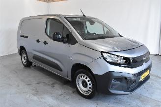 skadebil bedrijf Opel Combo 1.5 BlueHDi 130 Senamp;S 2024/10