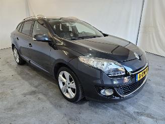 Coche accidentado Renault Mégane 1.2 TCe Collection 2013/6