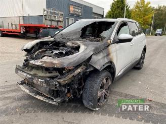 Vrakbiler auto Peugeot 5008 5008 II (M4/MC/MJ/MR), MPV, 2016 / 2024 1.2 12V e-THP PureTech 130 2021/8