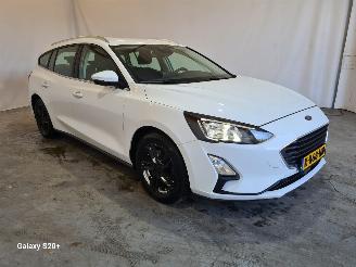 krockskadad bil auto Ford Focus 1.5 EcoBl. Tr.Ed.Bns 2021/1