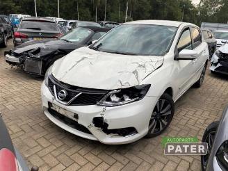 Vrakbiler auto Nissan Pulsar Pulsar (C13), Hatchback, 2013 1.2 DIG-T 16V 2015/10