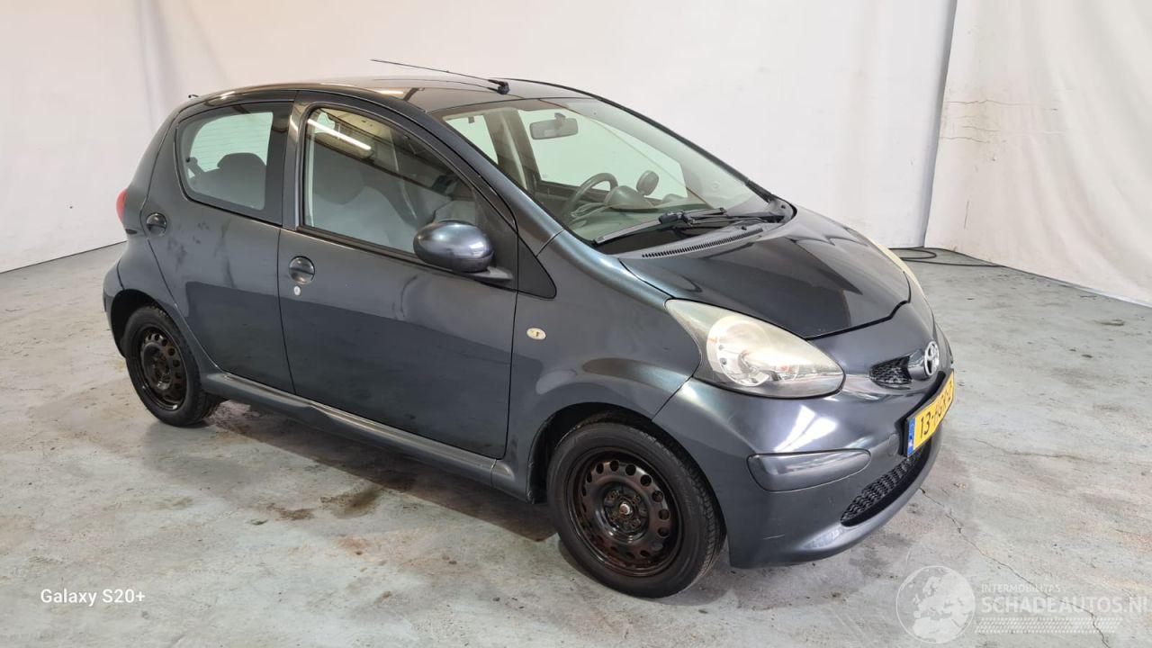 Toyota Aygo 1.0-12V +