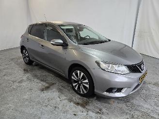 krockskadad bil auto Nissan Pulsar 1.2 DIG-T N-Connecta 2017/7
