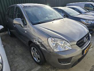 Kia Carens 2.0 CVVT X-tra 2010/1