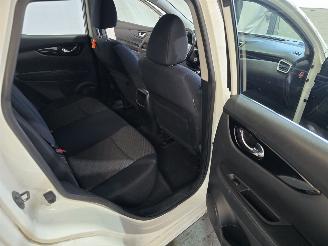 Nissan Qashqai 1.2 Connect Edition picture 14