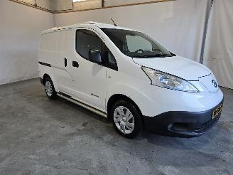 Damaged car Nissan Nv200 E-NV200 Business 2015/9