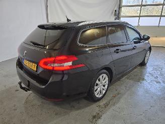 Peugeot 308 1.2 PureTech Style picture 7