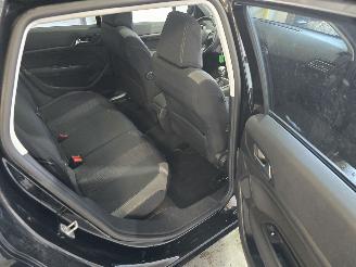 Peugeot 308 1.2 PureTech Style picture 19