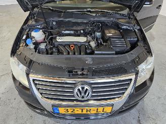 Volkswagen Passat 2.0 FSI Highline Business picture 13
