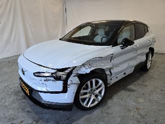 Volvo EX30 Single Motor Extended Range Ultra 69 kWh picture 3