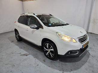 krockskadad bil auto Peugeot 2008 1.6 VTi Féline 2013/8