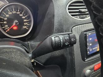 Ford Focus 1.8 Limited picture 27