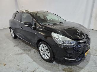 Damaged car Renault Clio 0.9 TCe Limited 2020/11