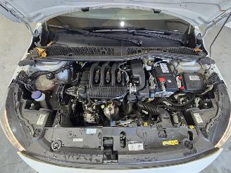 Peugeot 208 1.2 PureTech Active picture 15