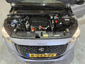 Peugeot e-208 EV Active 50 kWh picture 15