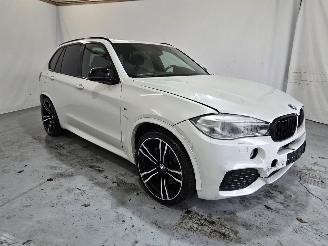 krockskadad bil auto BMW X5 M50D 2014/1