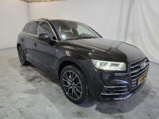 damaged passenger cars Audi Q5 55 e TFSI quattro Competition 2019/11