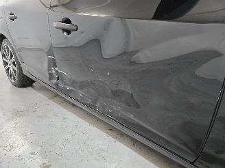 Volvo V-60 2.4 D6 AWD Plug-In Hybrid Summum picture 10