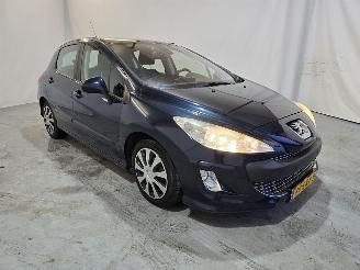 damaged passenger cars Peugeot 308 1.6 VTi Signature 2010/1