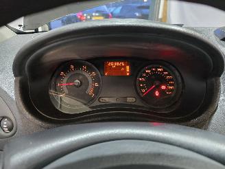 Renault Clio 1.2-16V Special Line picture 24