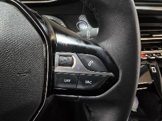 Peugeot e-2008 EV Allure Pack 50 kWh picture 30