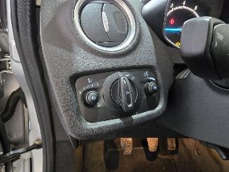 Ford Fiesta 1.0 Titanium picture 24