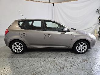 Kia Cee d 1.6 X-ecutive picture 8
