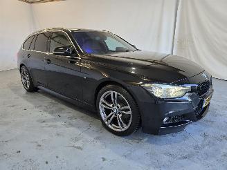 krockskadad bil auto BMW 3-serie Touring 318i M Sport Corporate Lease 2019/9