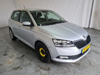 uszkodzony samochody osobowe Skoda Fabia 1.0 TSI Ambition 2019/7