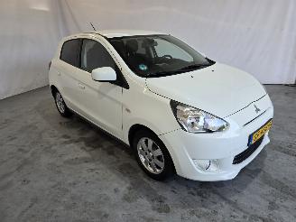 Vaurioauto  passenger cars Mitsubishi Space-star 1.0 Bright 2015/5