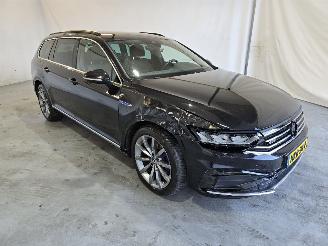 Damaged car Volkswagen Passat 1.4 TSI PHEV GTE Bns 2021/4