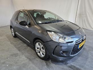 uszkodzony samochody osobowe Citroën DS3 1.2 PureTech Bns 2015/10