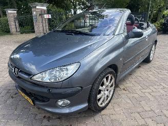 Unfallwagen Peugeot 206 2.0-16V 2001/12