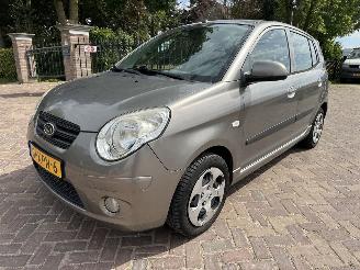 Voiture accidenté Kia Picanto 1.0 Seven 2010/1