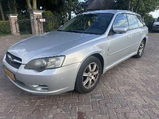 krockskadad bil auto Subaru Legacy Touring Wagon 2.0 AWD 2005/7