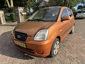 skadebil auto Kia Picanto 1.0 2005/9