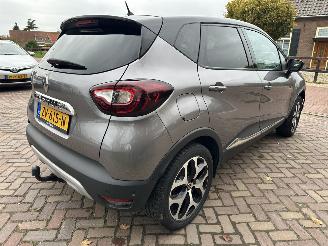 Schadeauto Renault Captur 0.9 TCe Intens 2019/8