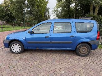 Dacia Logan MCV 1.6 Ambiance 7p. picture 2