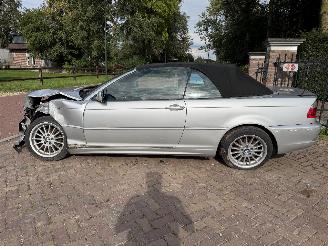 Damaged car BMW 3-serie Cabrio 318Ci 2004/7