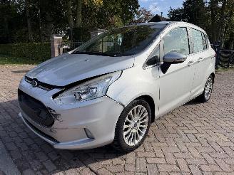 krockskadad bil auto Ford B-Max 1.0 EcoBoost Titanium 2014/1