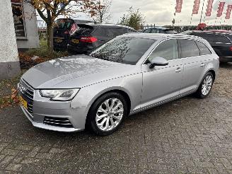 krockskadad bil auto Audi A4 2.0 TDI clima/navi/velgen 2016/2