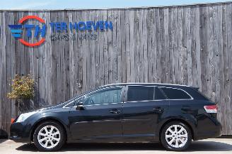 skadebil auto Toyota Avensis 2.0D-4D Airco Navi Cruise Standkachel Stoelverwarming 93KW Euro 5 2009/4