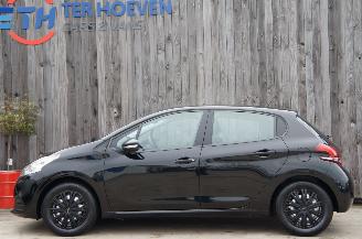 damaged passenger cars Peugeot 208 1.0 PureTech Acces Airco Cruise 50KW Euro 6 2015/7