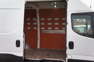 Iveco Daily 35S12 2.3 HPi L2H2 Automaat Hi-Matic Trekhaak 85KW Euro 6 picture 9